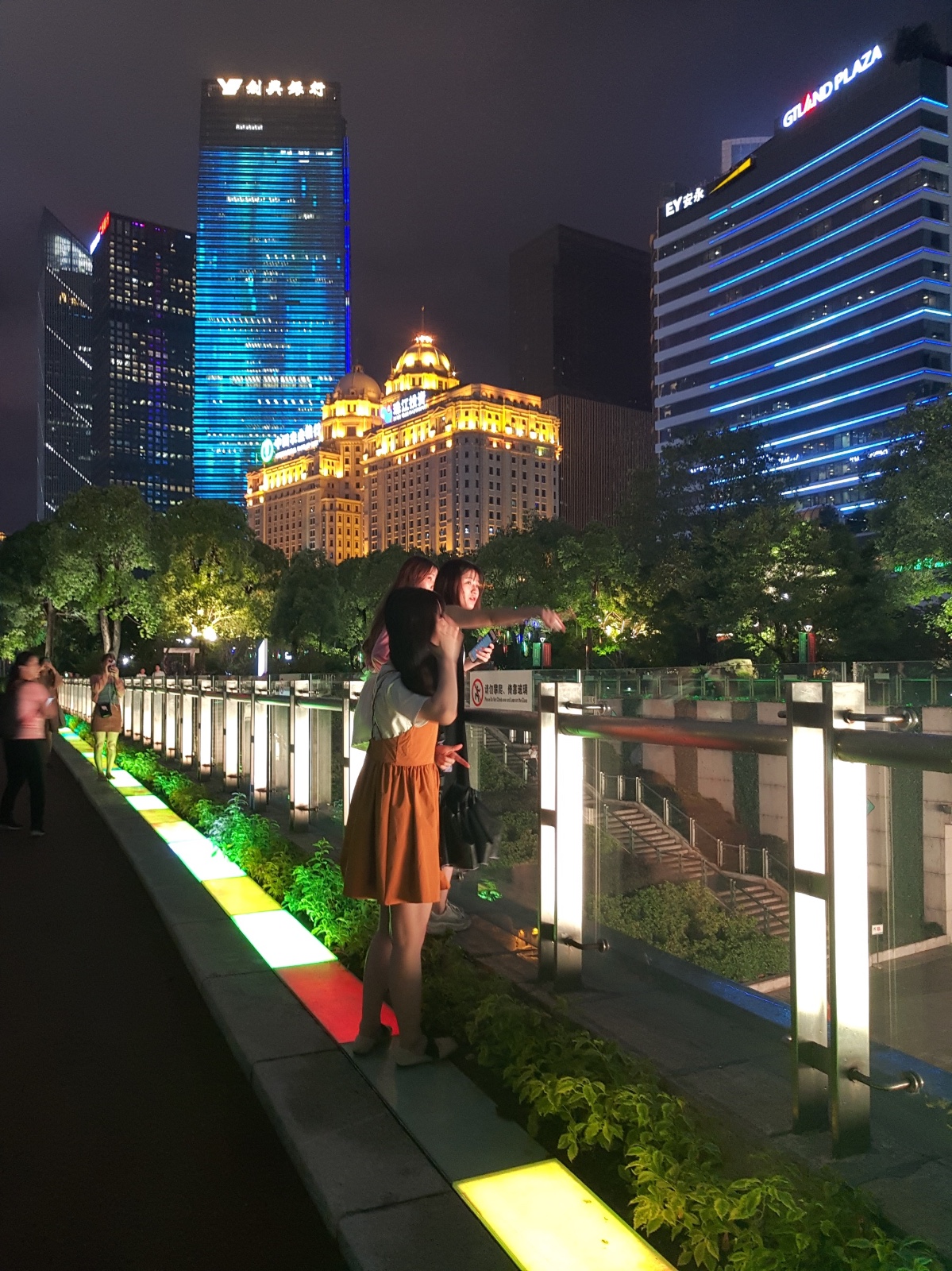 广东广州实拍广州市珠江新城最迷人的夜景你带她来过吗