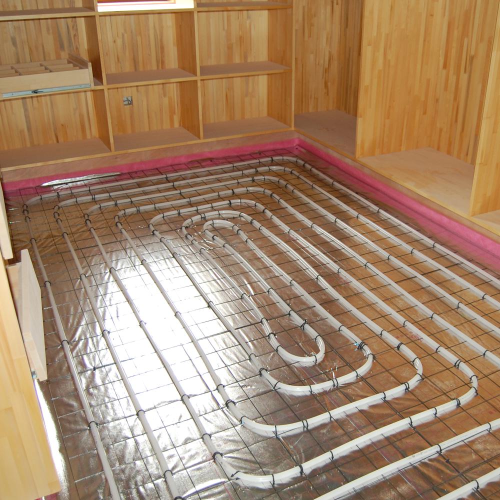 地暖上到底是铺瓷砖还是地板,要不是老邻居提醒,我家差点吃大亏