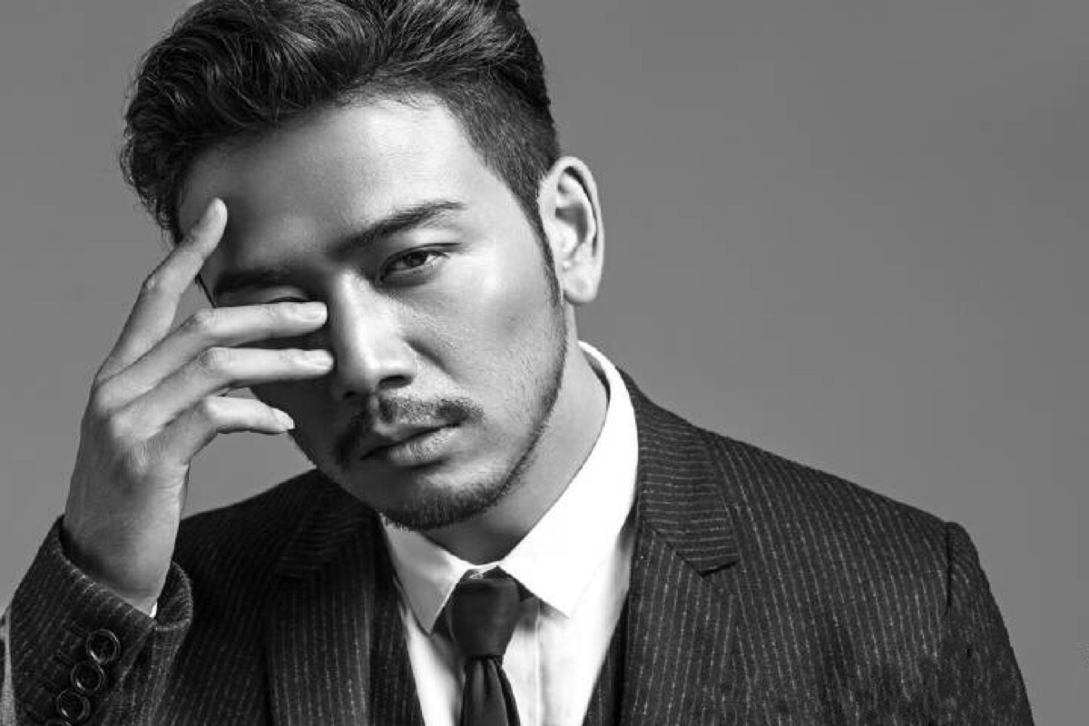 杨烁与妻子大婚尽显甜蜜,他的伴郎团堪称行走的表情包