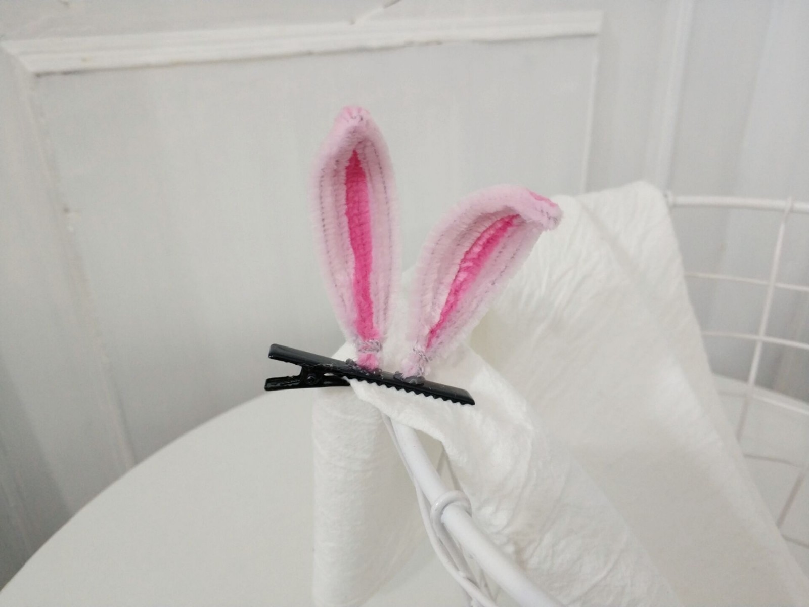 毛根做的小兔子耳朵发夹,带上以后萌萌哒哦,不比买的差