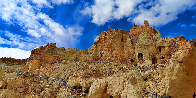 凝重高原情 再行西藏路之穹窿银城