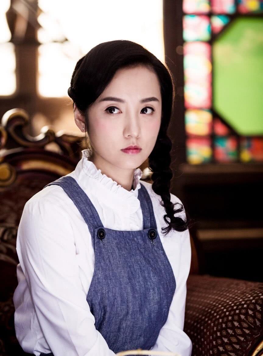 天生嘟嘟嘴,搭档霍建华唐嫣贾乃亮没红,如今17天闪婚后过成这样