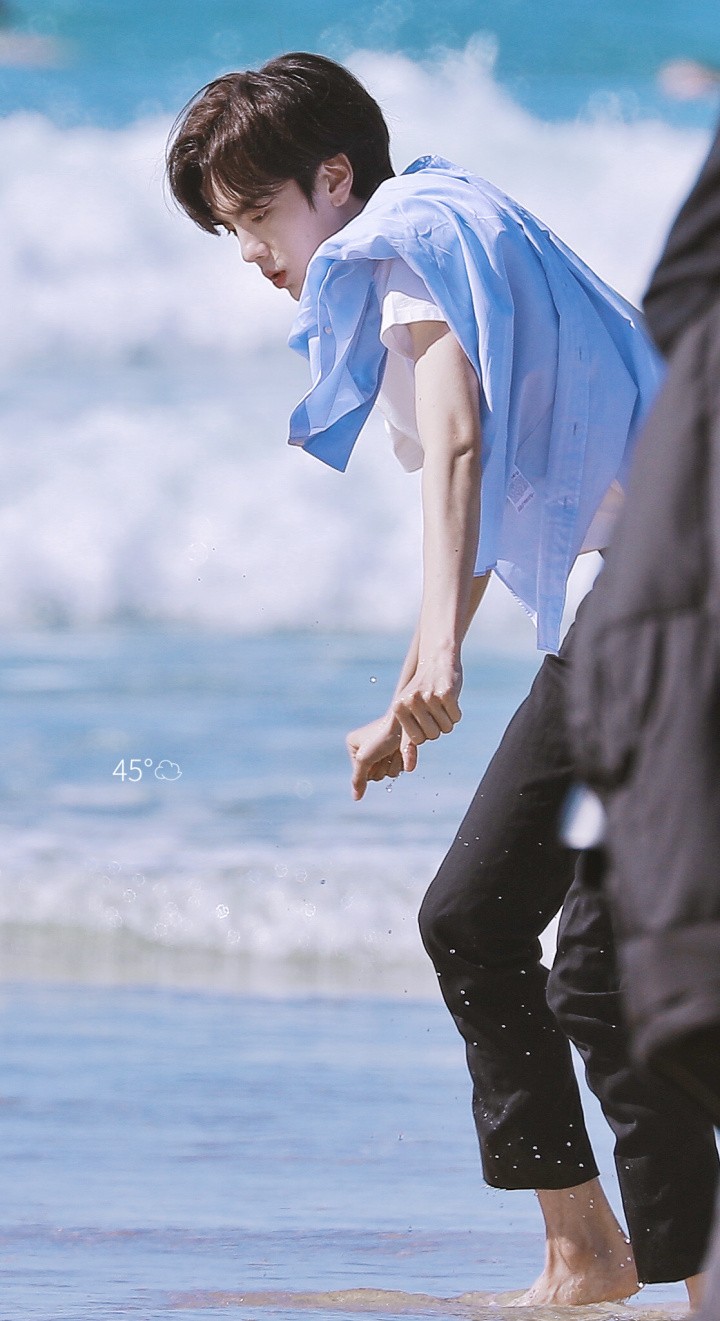 毕雯珺澳洲参与拍摄奇妙的食光阳光下那个灵动的少年