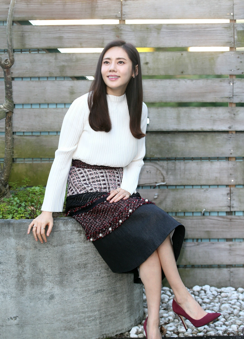 秋瓷炫时尚生活照嘟嘴撒娇网友清水出芙蓉天然去雕饰