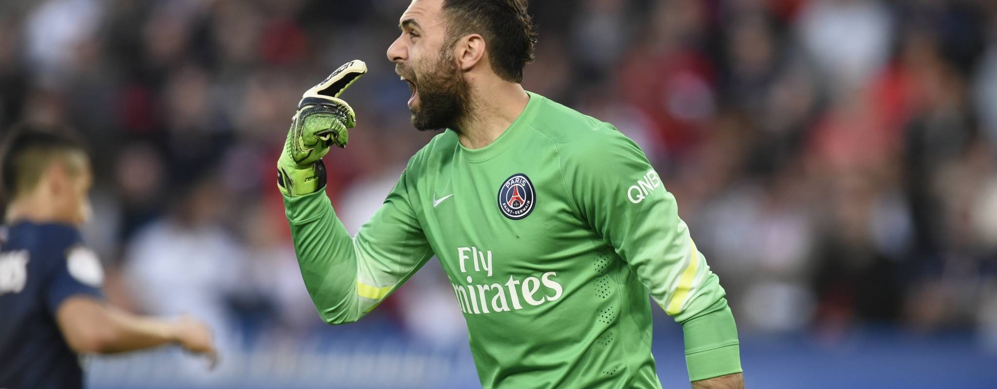 为了欧冠布冯不退役 大巴黎开诱惑条件:主力 队长 800万欧元年薪