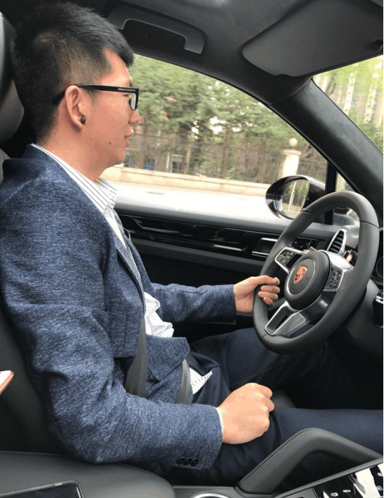 四川首提19款保时捷卡宴, 车主: 这回开出去没人说像众泰了