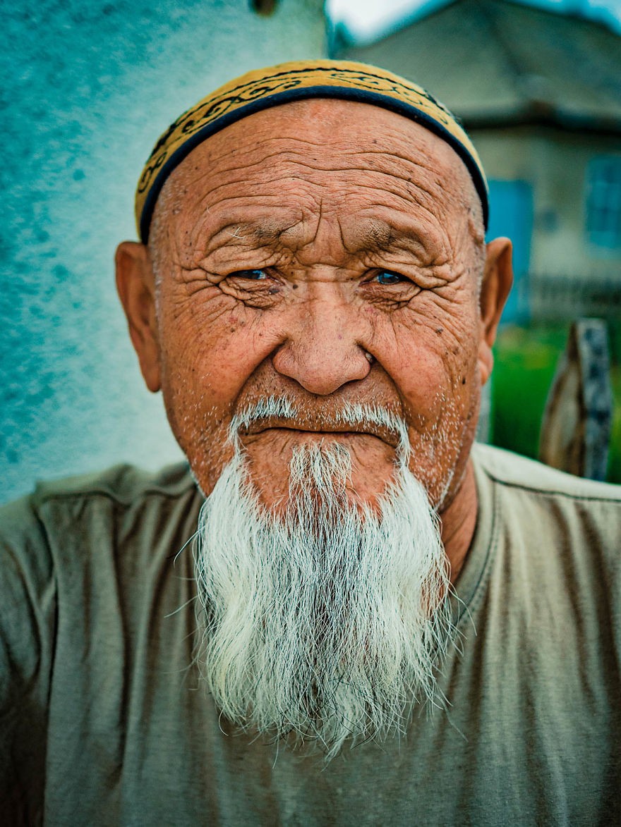 吉尔吉斯斯坦男人长相图片
