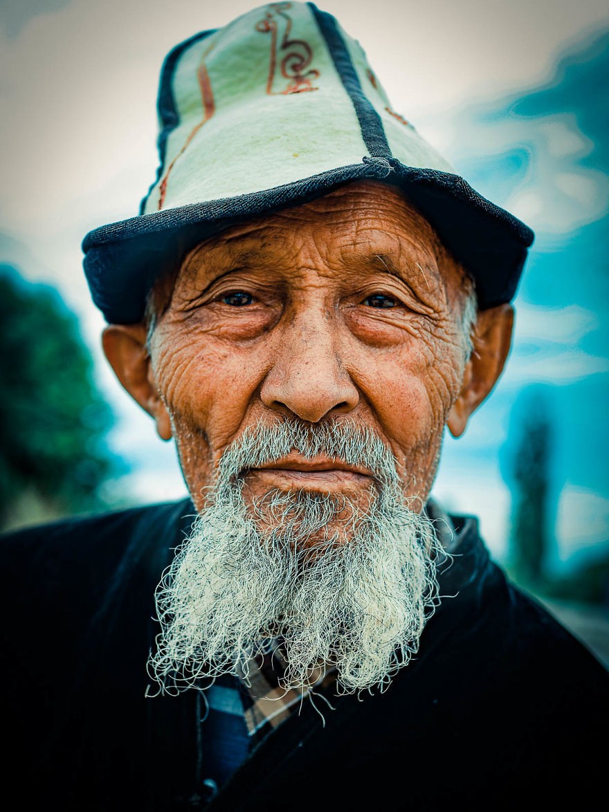 实拍吉尔吉斯斯坦最慈祥善良可爱的人