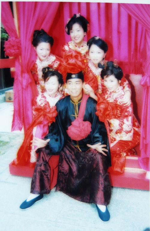 《鹿鼎记》里奇丑的胖瘦头陀,20年后一个无钱葬母,另一个消失了