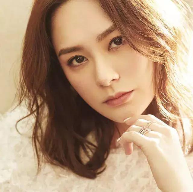 阿娇最新大片出炉,准新娘真的是太美了!不愧是大众女神