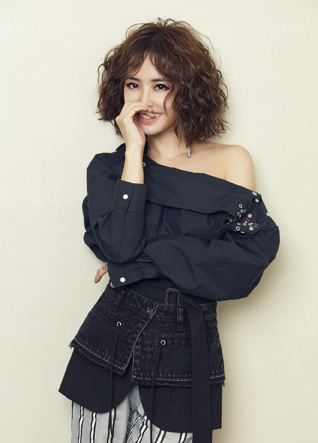 蔡依林只是剪对摩卡波波头38岁秒变成17岁少女看了也想剪短发