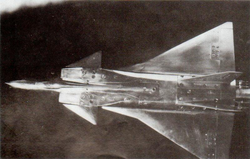 歼20是米格144的仿制品?40年前成飞这逆天战