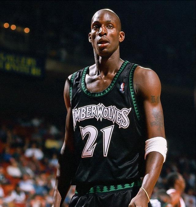 森林狼回归野性,复刻加内特时代战袍,终于不再哈士奇