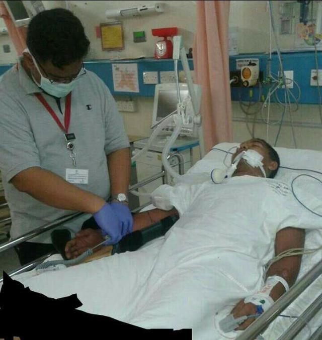 33岁男子亲吻眼镜蛇,结果被咬伤,因抢救无效而死亡