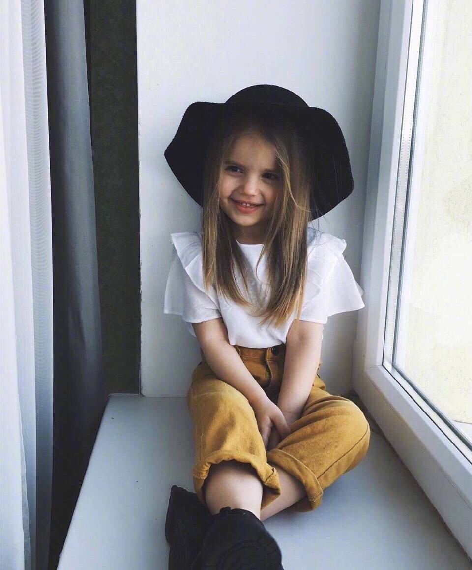 polina 可爱的俄罗斯小女孩 ,也想生个女儿把她打扮的漂漂的.