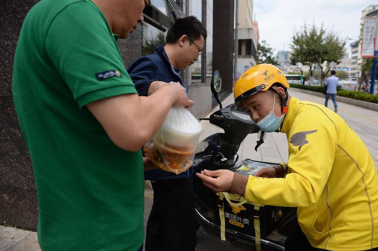 为什么外卖员月入过万,却还要纷纷离职,这位外卖小哥说出了实情