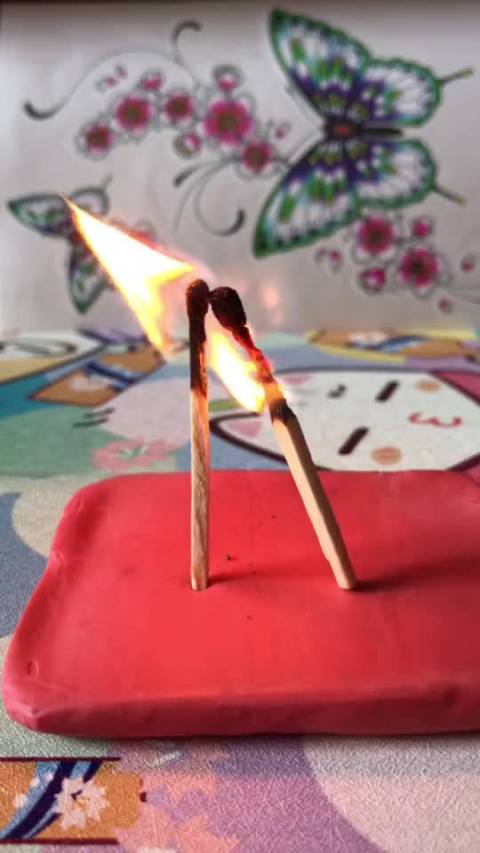 说出来你们可能不信,我被两根火柴虐到了