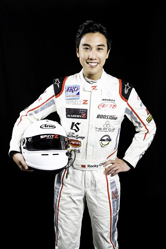 陈乐基赛车大片曝光 酷帅十足被称"最帅赛车手"