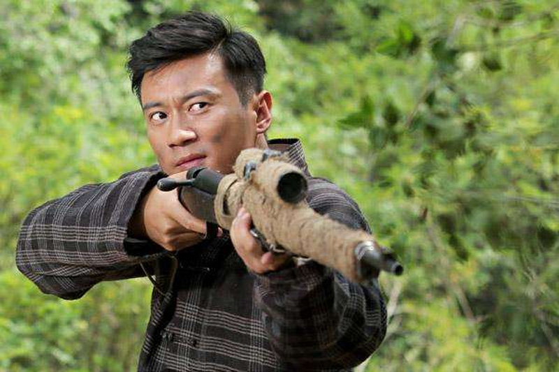 出道22年零绯闻,演了17次主角也没红,如今小10岁老婆比他还有名