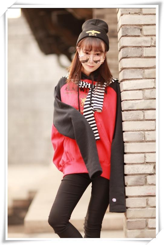 眼睛都快飞上天啦,网友:整容后遗症好可怕!