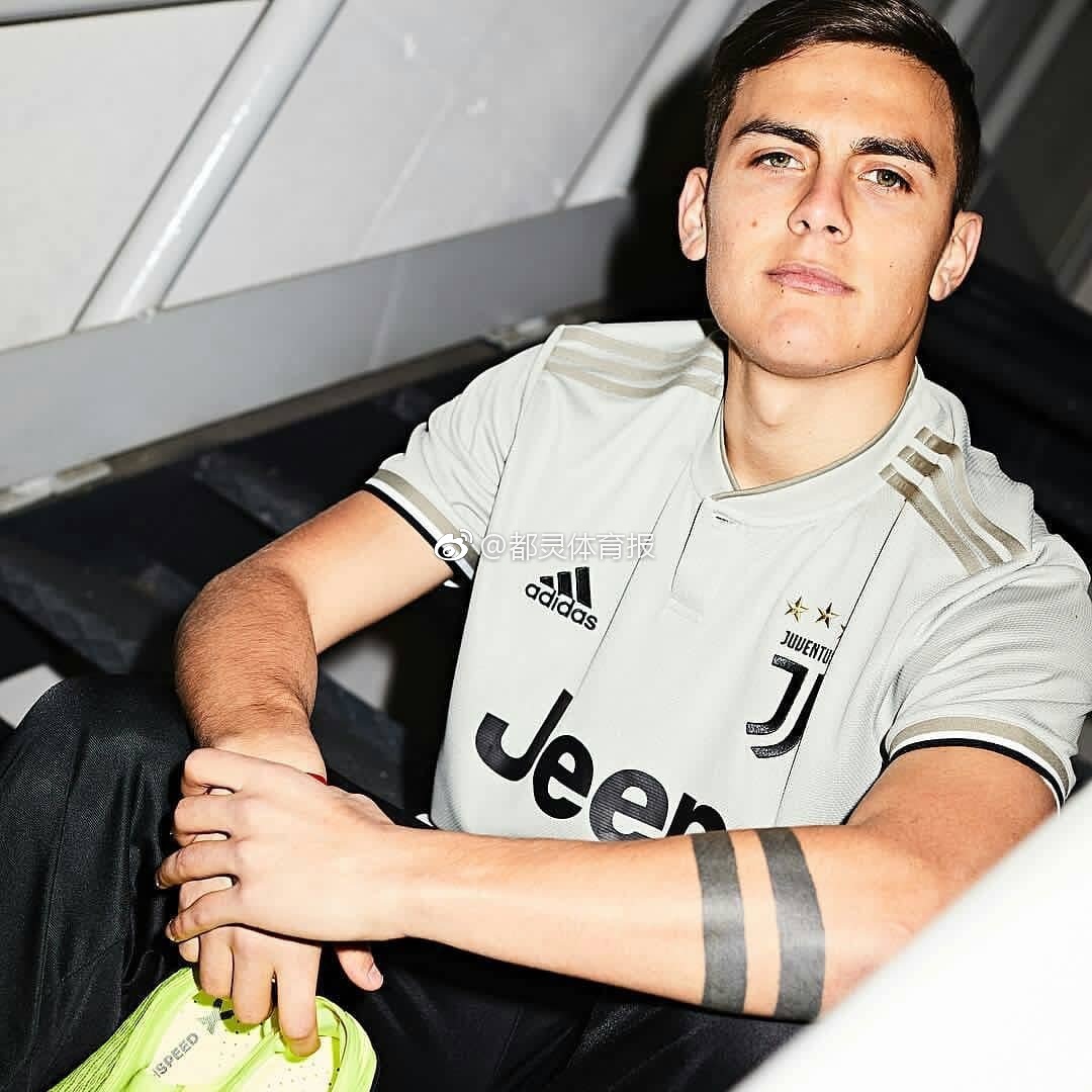 尤文球衣御用迪巴拉.