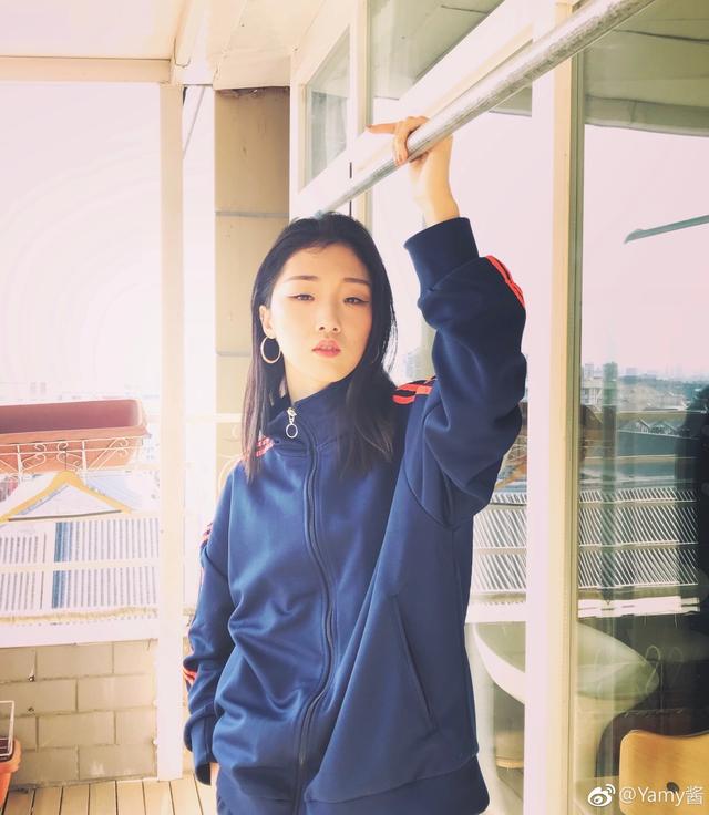 黄渤yamy别割双眼皮,单眼皮的yamy个性十足,超好看