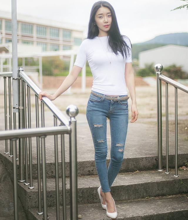 女生穿搭牛仔裤, 紧是一种态度!