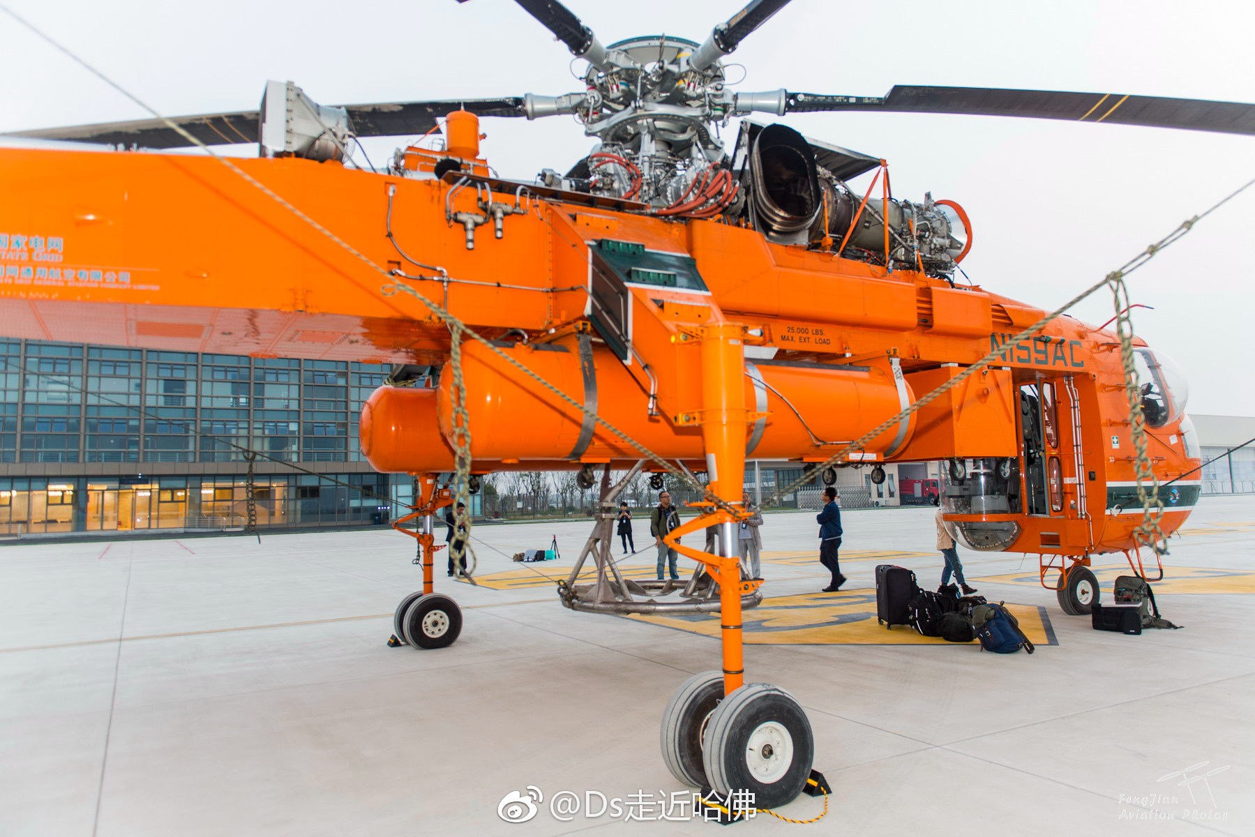 细品s64f"塔赫".第1,2张,独特的后向全景起重设备操作舱