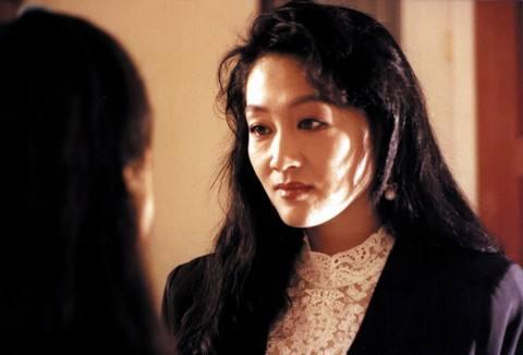 《北京人在纽约》24年了:他娶小15岁师妹,她儿子残疾,她近照美