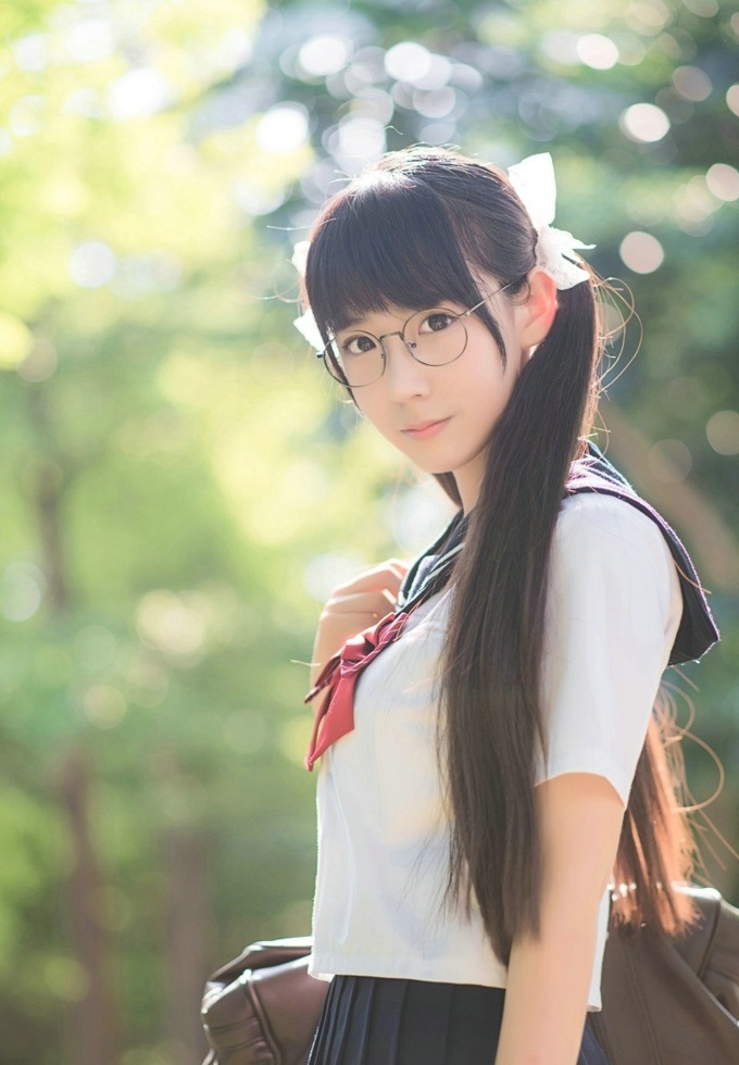 甜美双马尾美女学生妹户外清纯