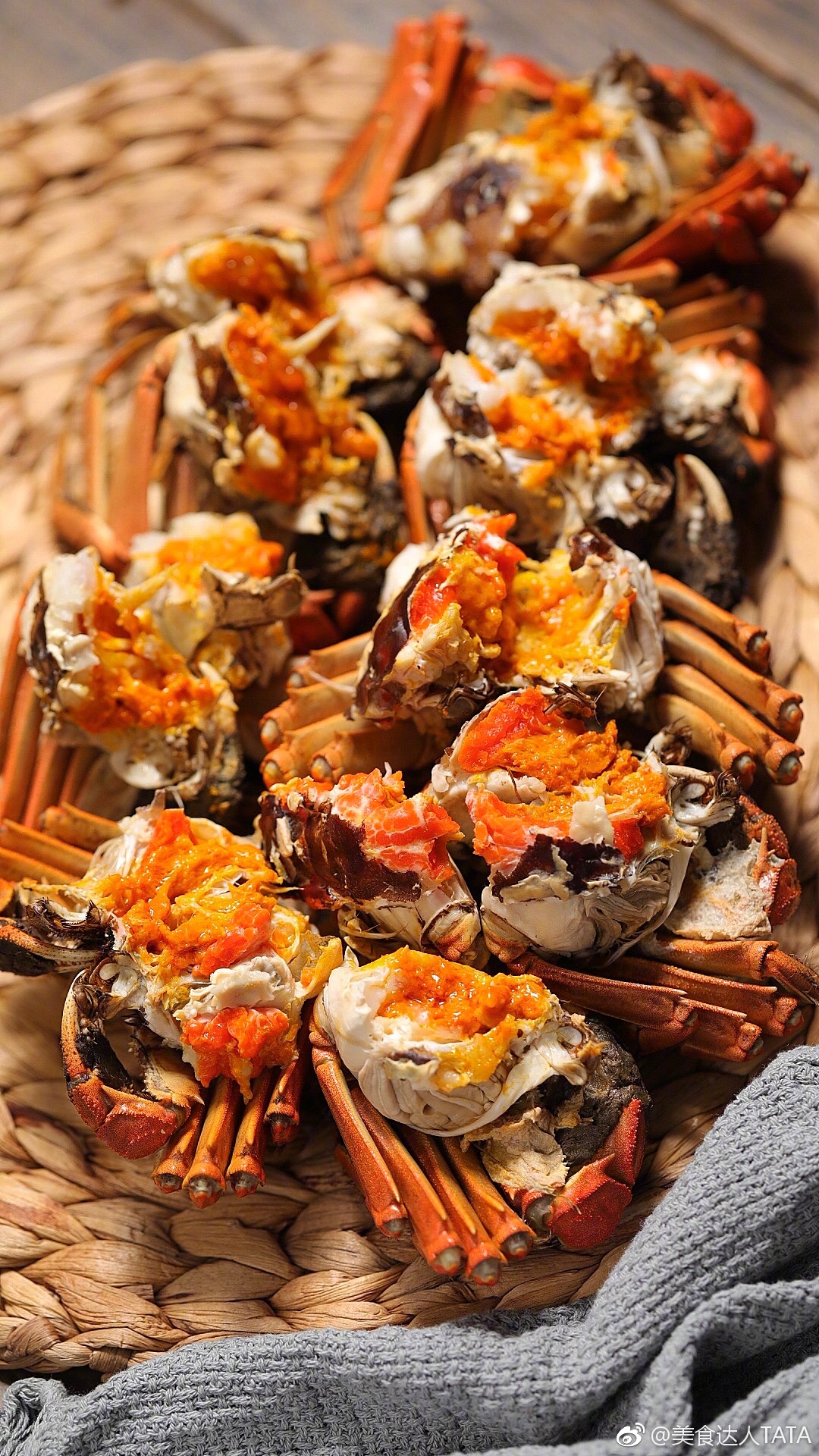 世间美好的事物总要及时把握,例如大闸蟹.趁还有得吃