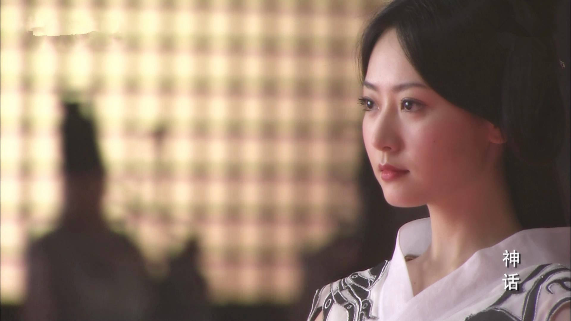 玉漱这个角色其实应该是很复杂的,但是导演给她这个女一的戏份着实有