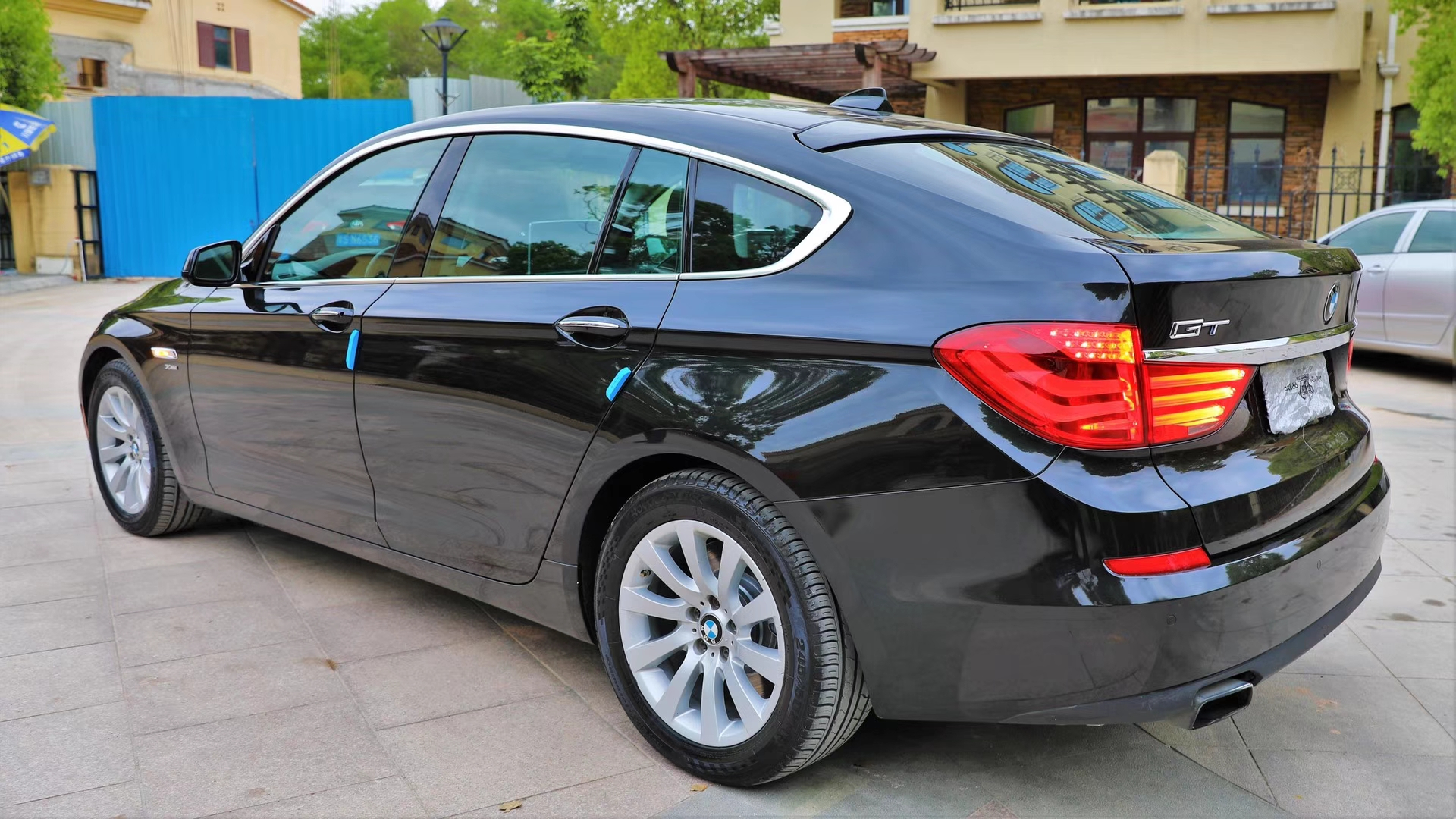 宝马gt550仅17万,豪华动感,时尚拉风,线条优美,超一流品质