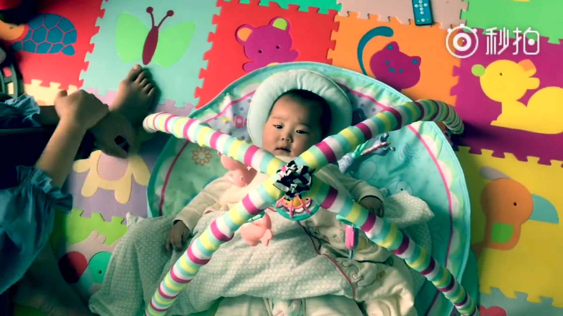 嘎子谢孟伟为儿子庆祝一周岁生日,晒小谢谢成