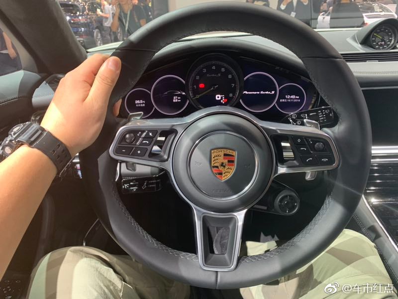 之保时捷方向盘猜车型网友太难了这个得问陈震