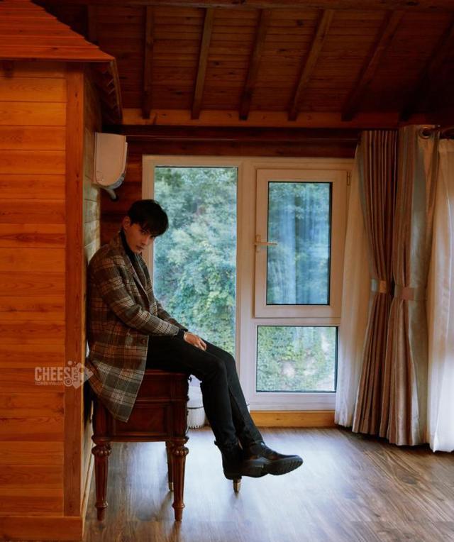 徐正溪金秋时尚大片曝光 忧郁潮男激发探知欲