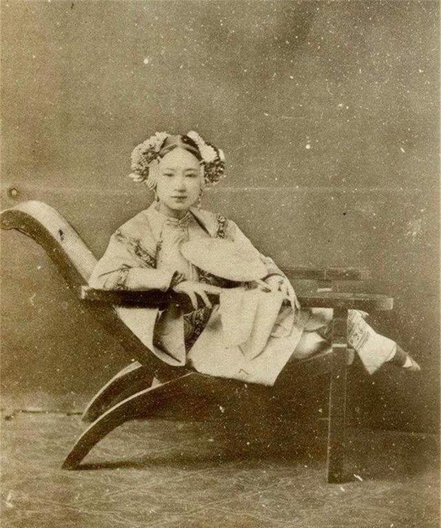 三寸金莲很美?时代的观念在他们看来是真美,尤其最后这个