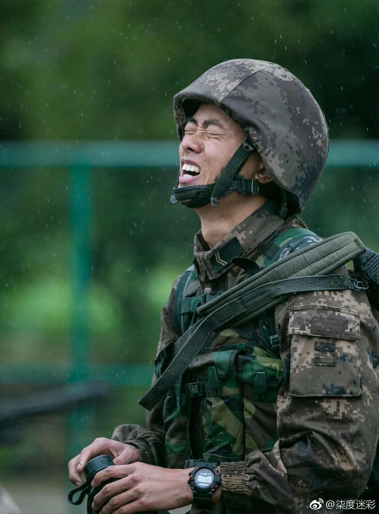 脱下军装,只留一句话:"打仗时再喊我回来