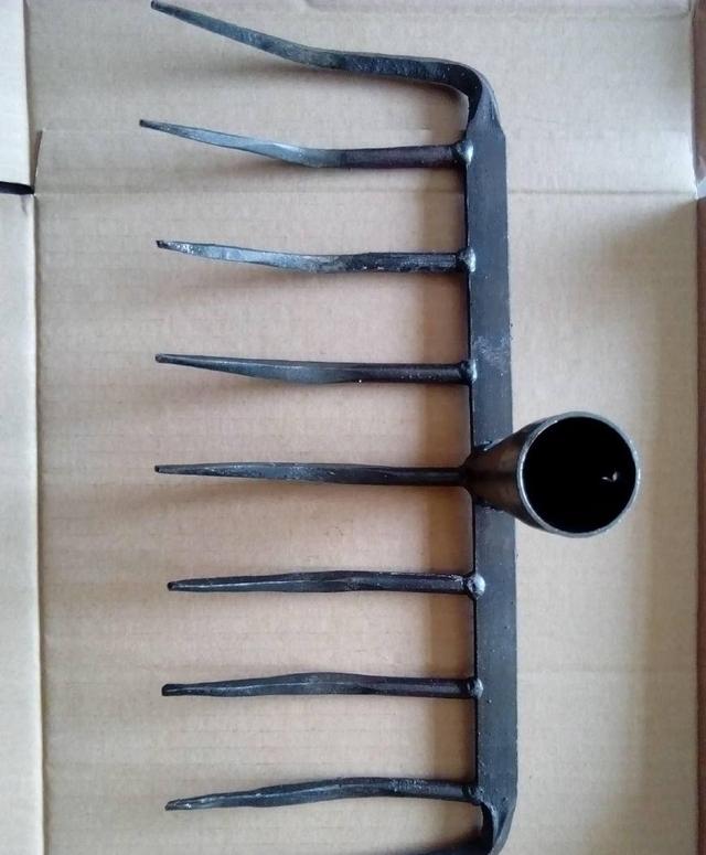 八个民国盗墓贼用一特殊工具盗墓,因这原因被擒,直接押往菜市口