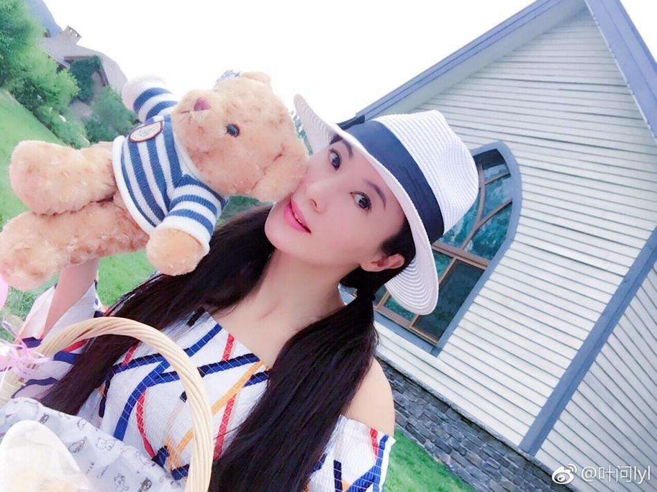 她才是不老女神,50岁如同18岁少女|赵雅芝|刘叶琳|冬泳_新浪新闻