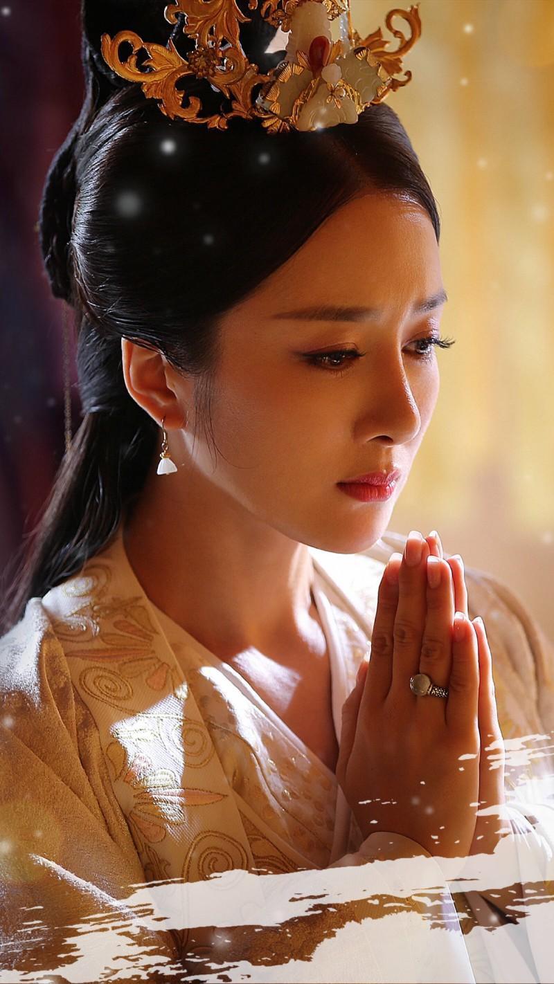 被大家吐槽脸僵硬的李依晓原来她之前出演的苏妲己如此美