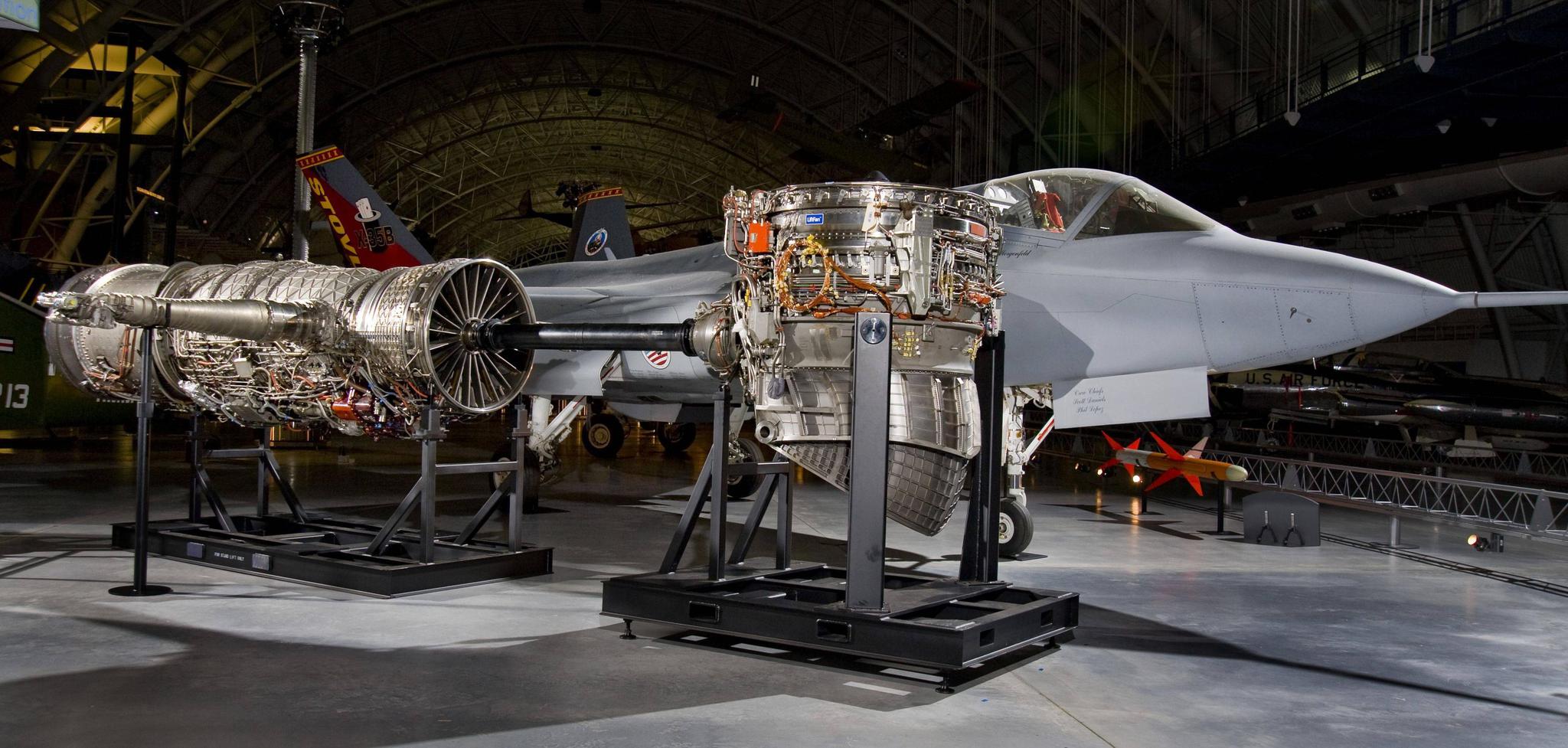 f16战机发动机推力图片