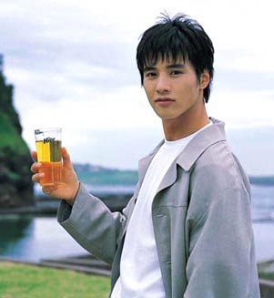 低调也掩盖不了自身光芒的大叔——元斌