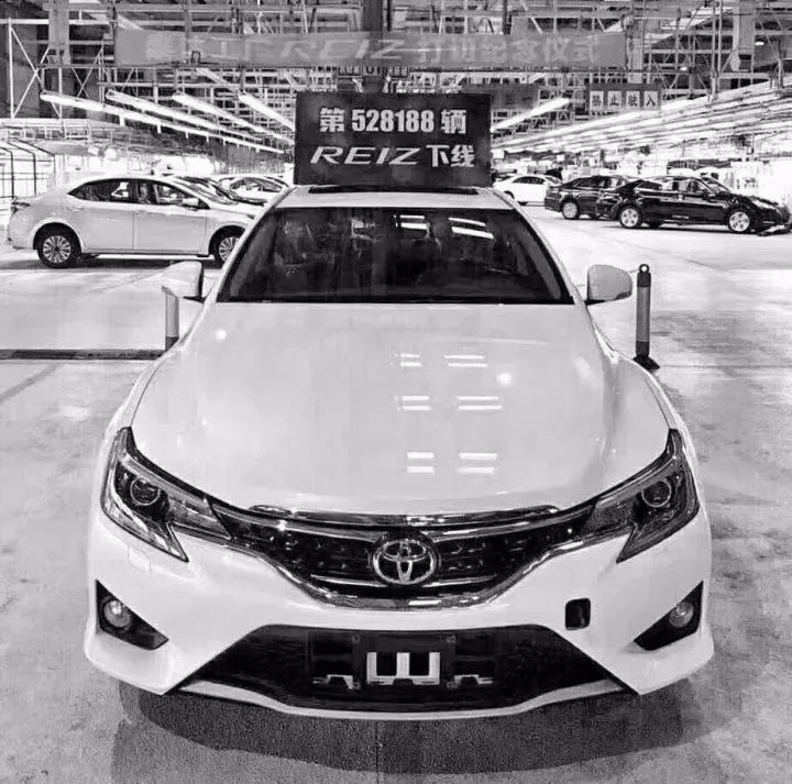 2018款丰田锐志"V6大后超"详解，15.7万起售你心动吗？