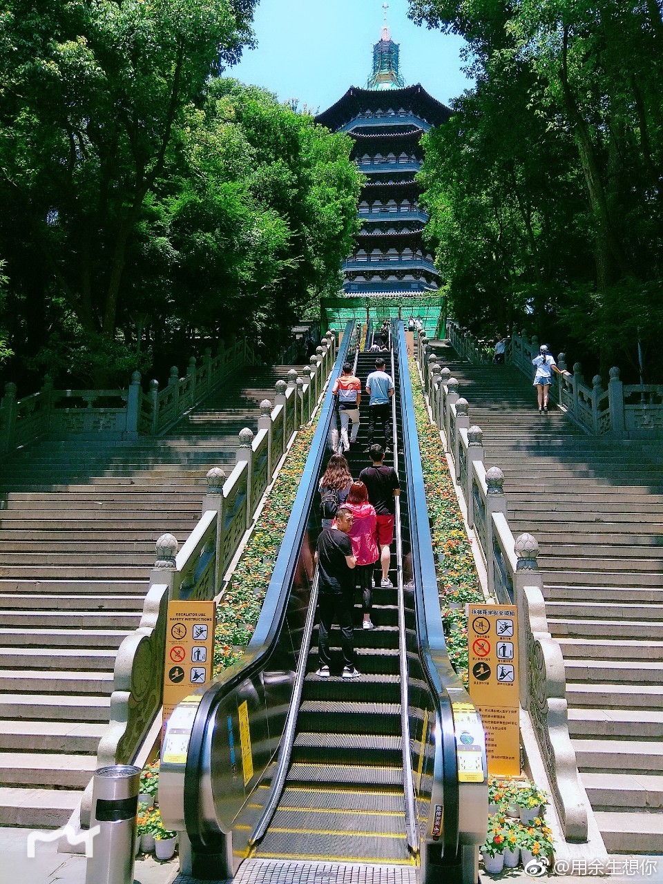 杭州雷峰塔古塔遗址雷峰塔leifengpagoda又名皇妃塔西关砖塔