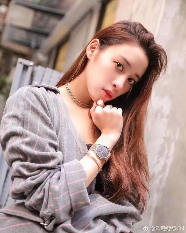 找枪手替考被校方打脸说谎欧阳妮妮现今又因恋31岁小开遭非议