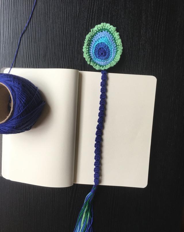 钩针编织漂亮的羽毛书签有教程