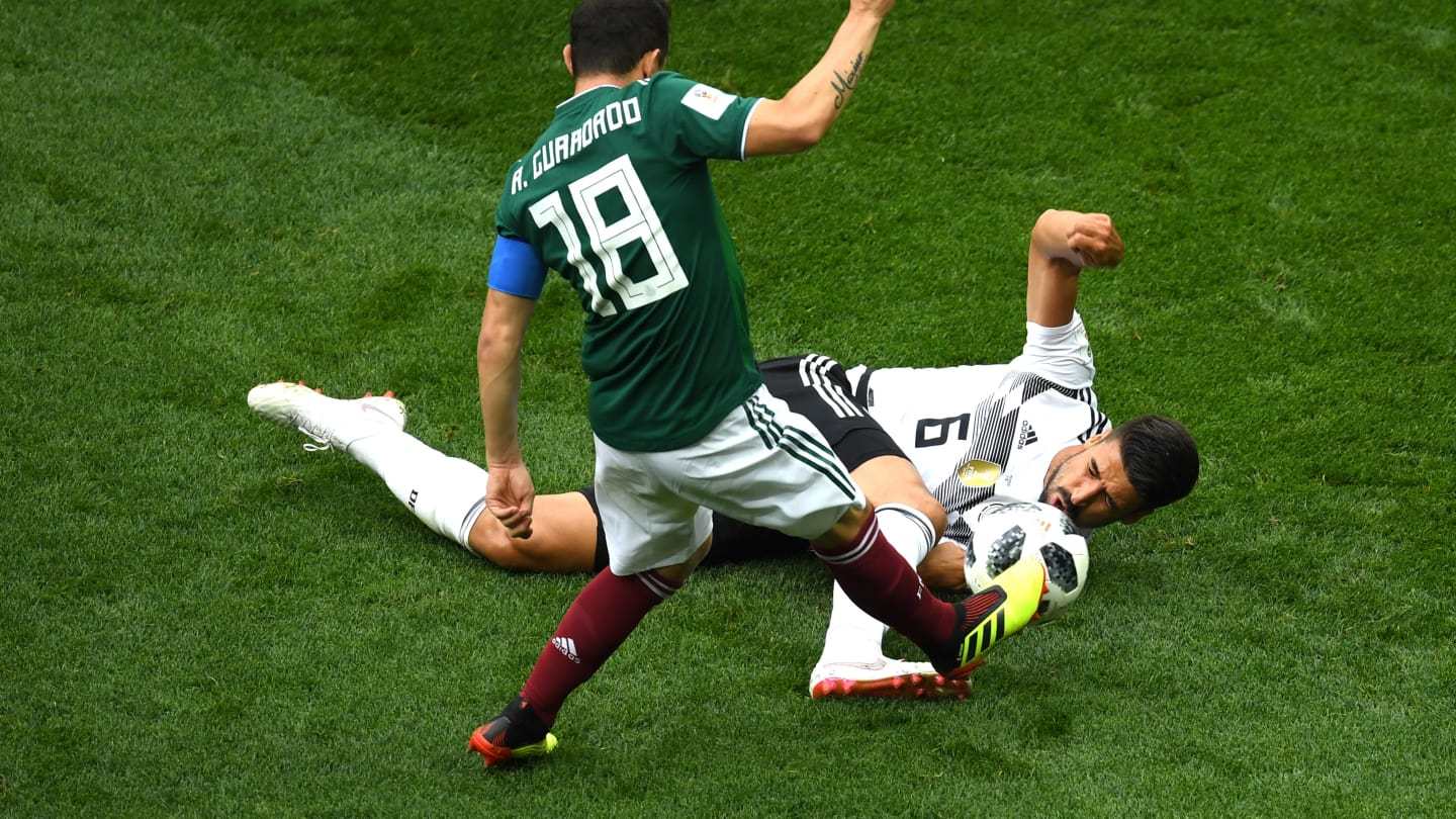 上半场节奏飞快,对抗激烈.