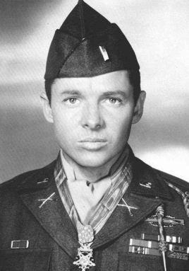 西蒙·海耶在芬兰东南边境爆发的柯拉战役中一战成名.