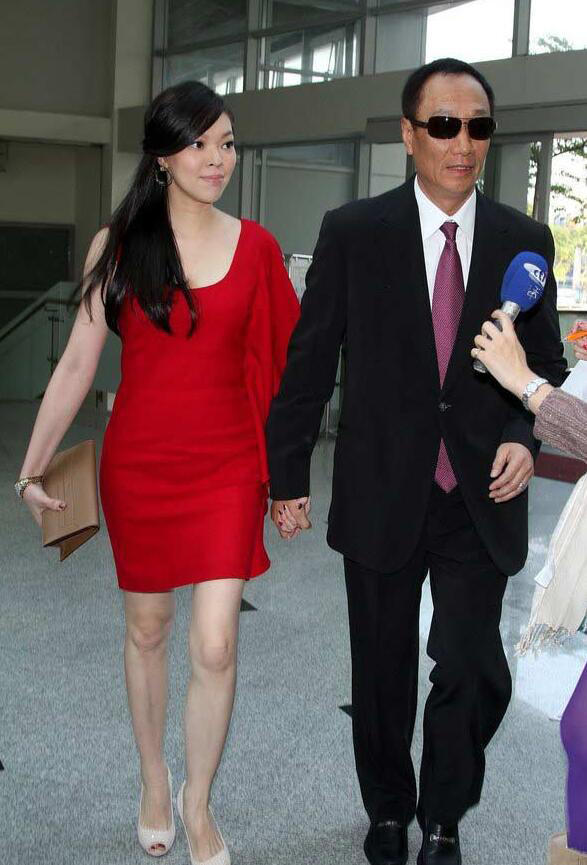 她长相一般,嫁了林志玲也没嫁进的百亿豪门,如今结婚10年过这样